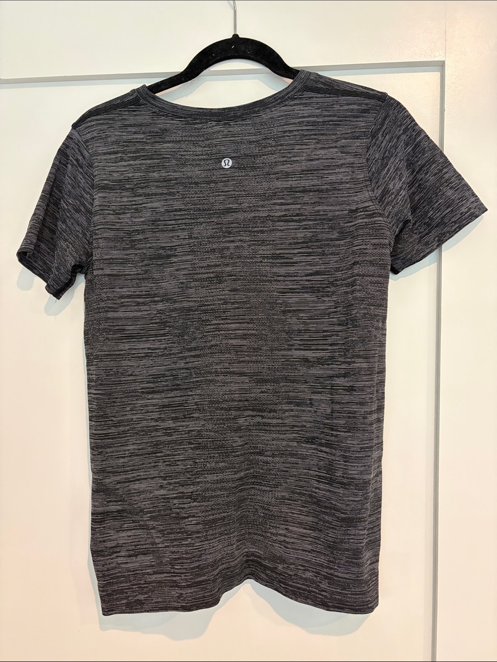 lululemon athletica Men’s Charcoal Space-Dyed Short Sleeve Tee